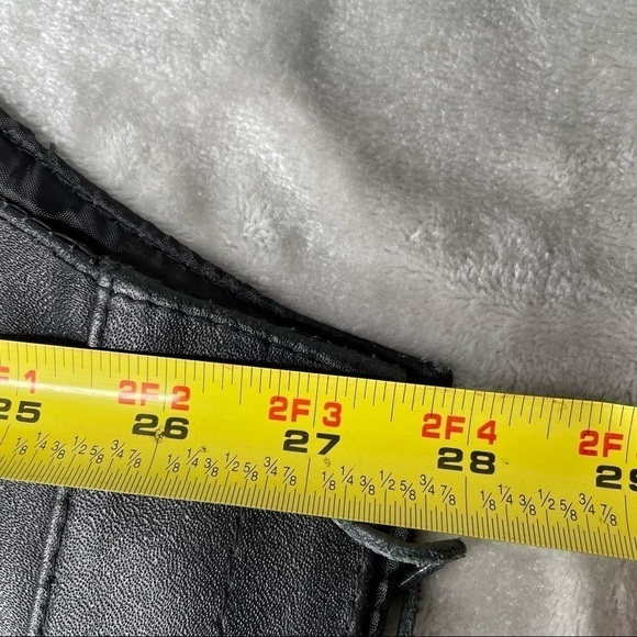 Zony Inc Black Leather Motorcycle Biker Vest Snap Front Men's Sz 54 Pockets - Picture 6 of 7